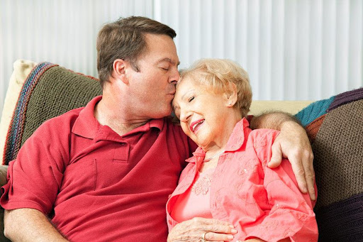 How to Help Your Aging Loved One Accept Help