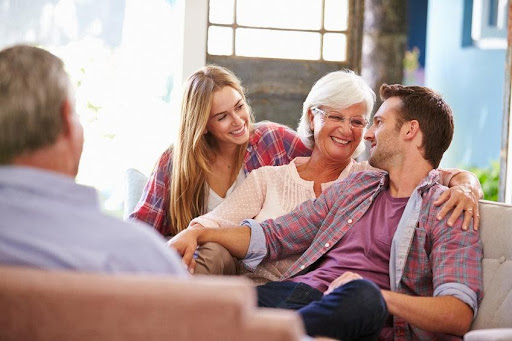 How to Keep the Holidays Simple and Stress-Free for Aging Relatives