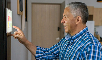 Smart Technology for Enhancing Your Senior’s Safety at Home