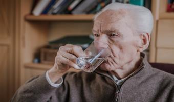 Starting the Year Right: Practical Tips to Help Seniors Stay Hydrated