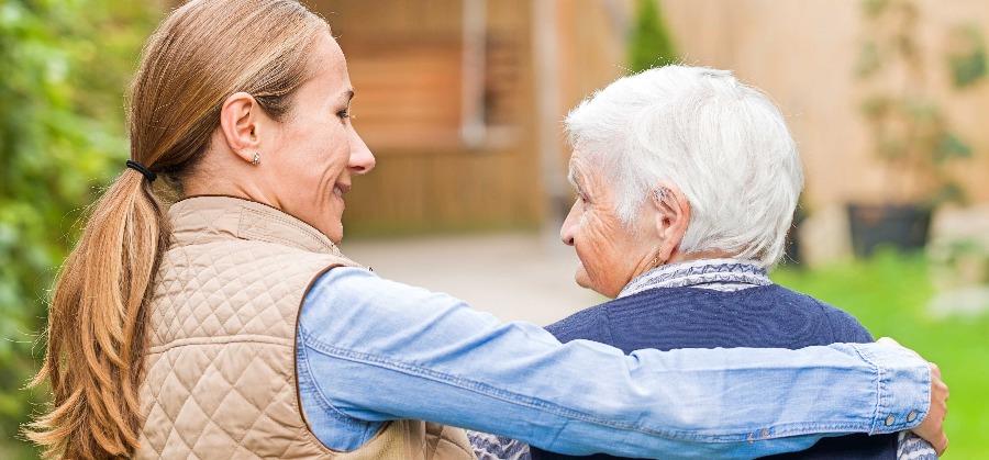 Help Your Aging Parents With An In-Home Caregiver in Springfield Missouri