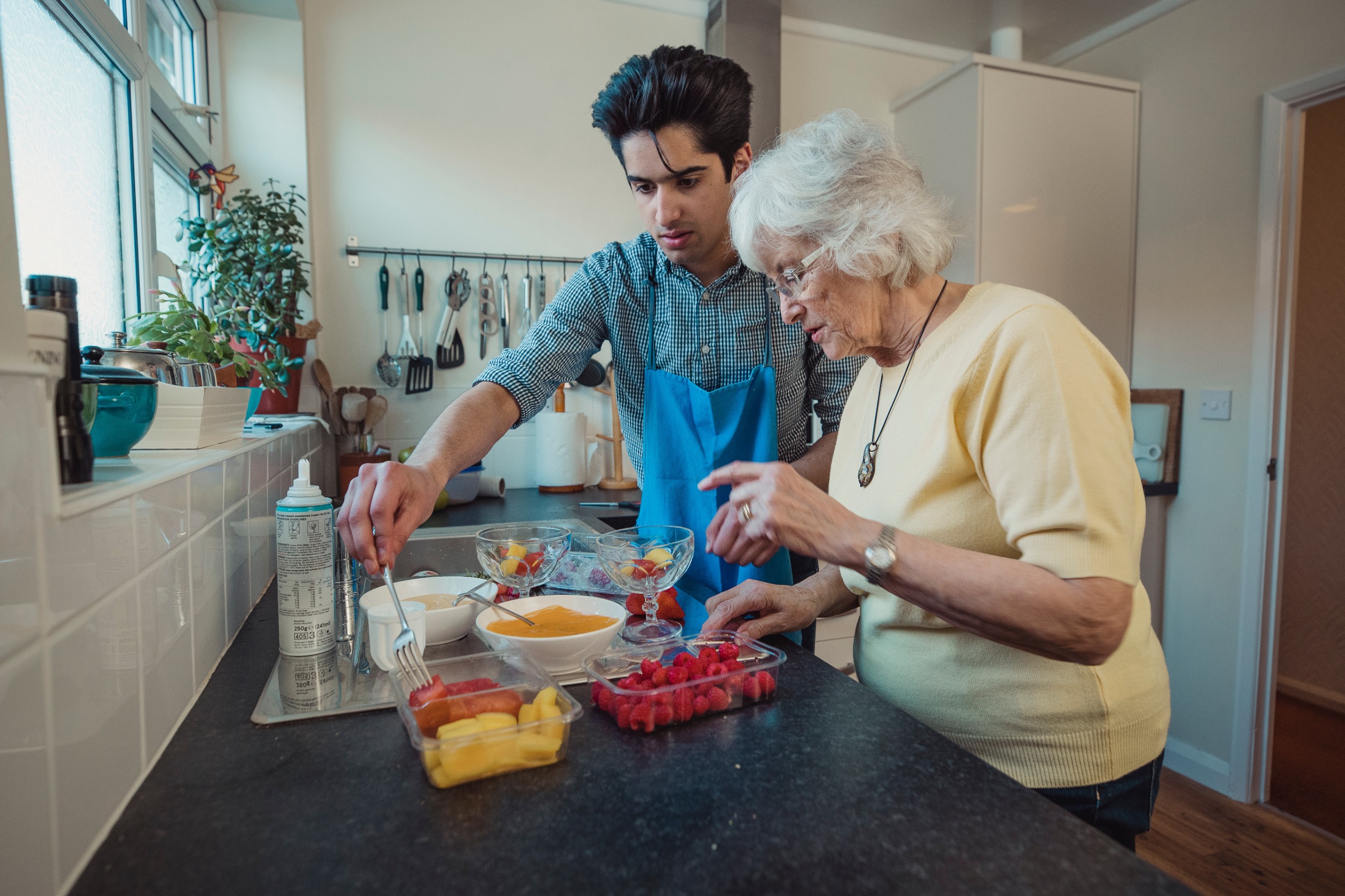 Supporting Seniors: Practical Advice for Assisting an Elderly Loved One Who Forgets to Eat