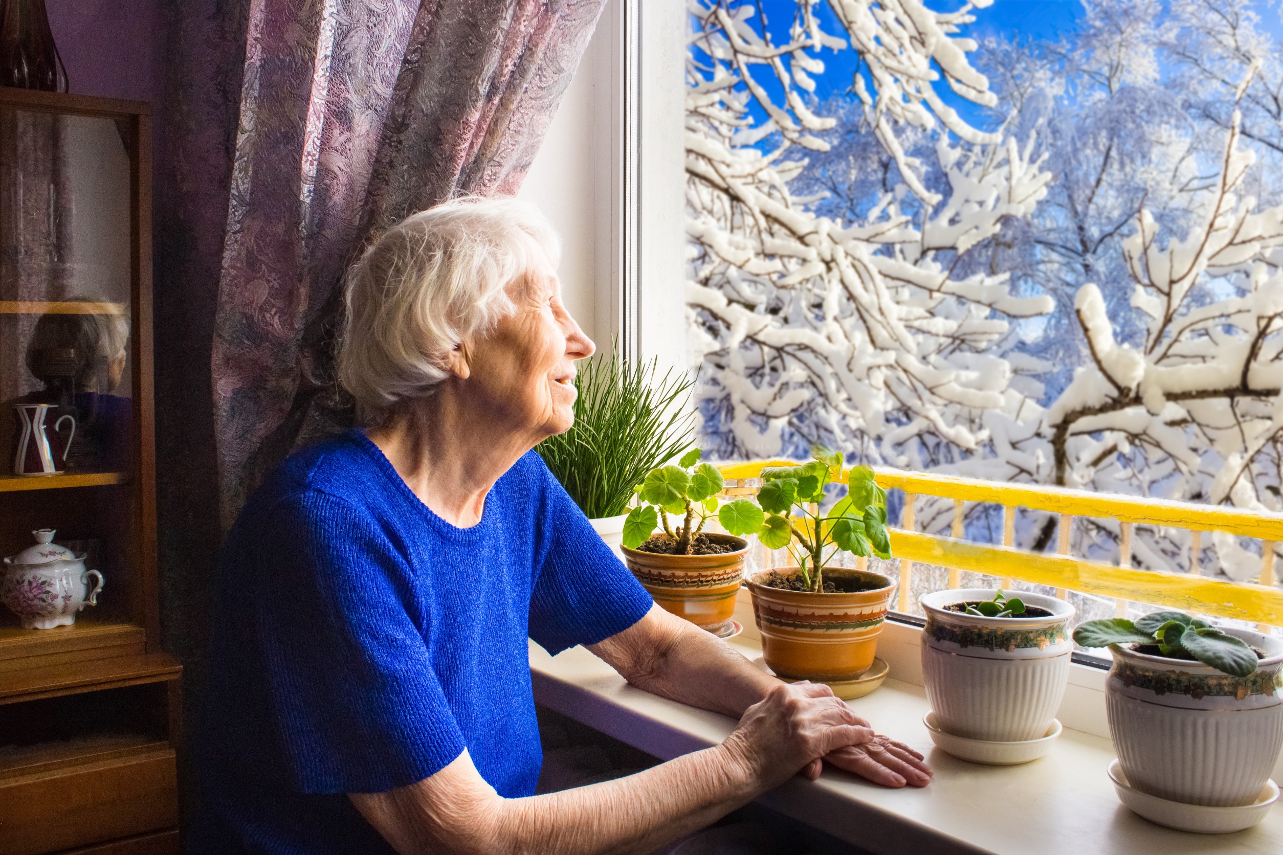 Effective Strategies to Help Seniors Avoid Isolation in Winter